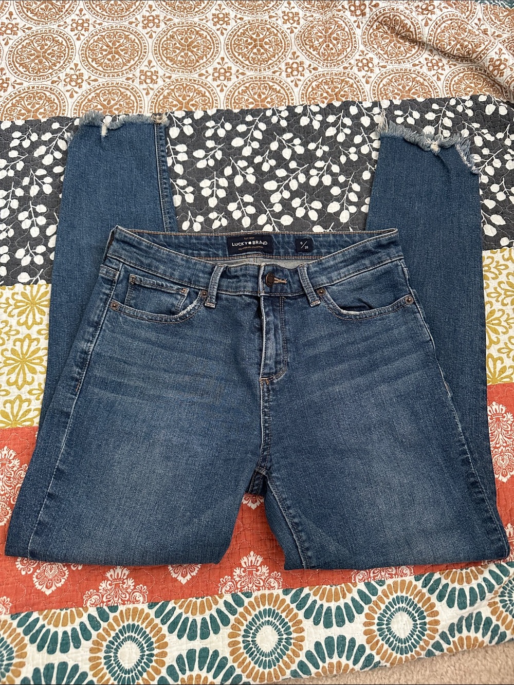 Lucky Brand Women's Medium Blue Skinny Jeans with Subtle Whiskering